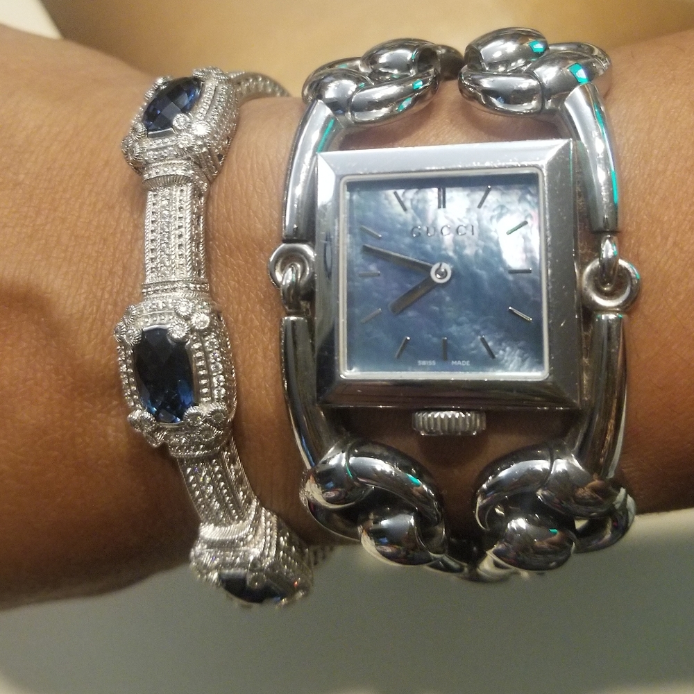 Authentic GUCCI Signoria Watch.....  🔗⌚️Links Included⌚️🔗